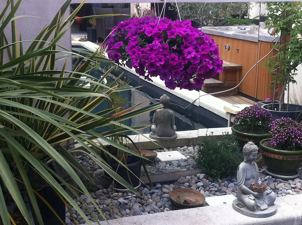 B&B - Chambres D'Hotes Le Foch 아비뇽 2*,