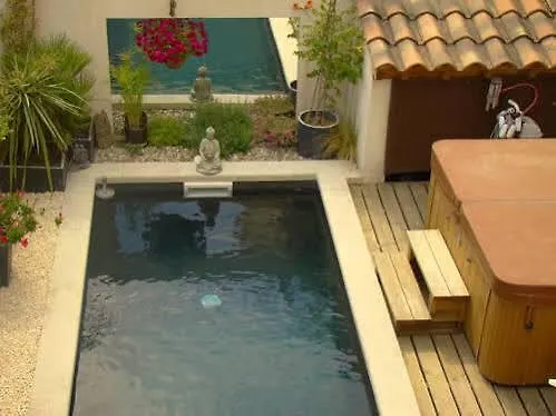 B&B - Chambres D'Hotes Le Foch 아비뇽 2*,